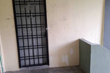 Pangsapuri Merak Kangkar Pulai