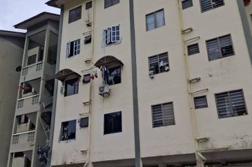 Pangsapuri Merak Kangkar Pulai