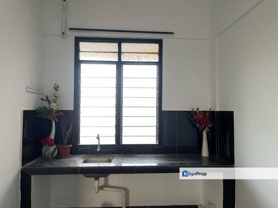 Flat in Taman Perling, Jalan Pekaka for sale , Johor, Johor Bahru