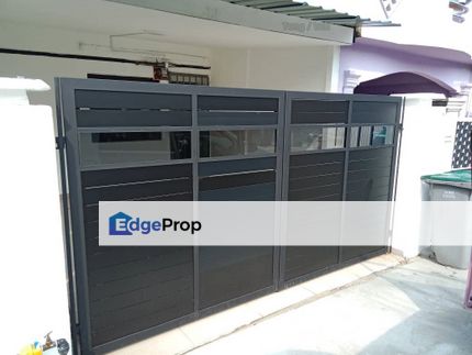 Double storey low cost terrace house in Taman Megah Ria for sale , Johor, Masai