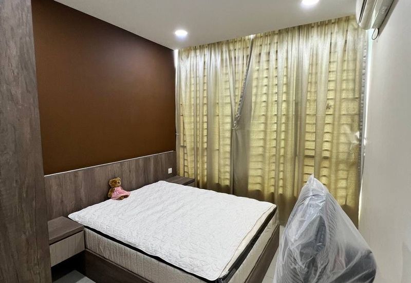 Dedaun Hijau (Greenfield Regency)