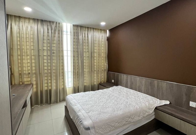 Dedaun Hijau (Greenfield Regency)