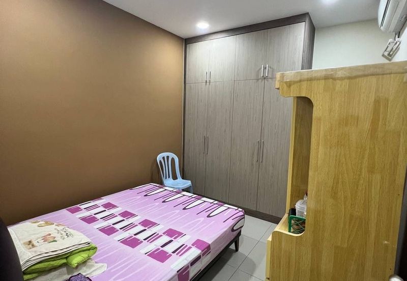 Dedaun Hijau (Greenfield Regency)