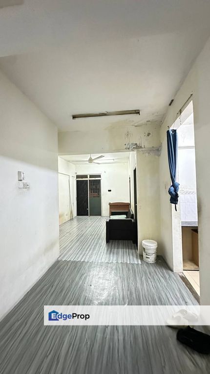 Shop apartment in Taman Tan Sri Yaakob for rent , Johor, Skudai