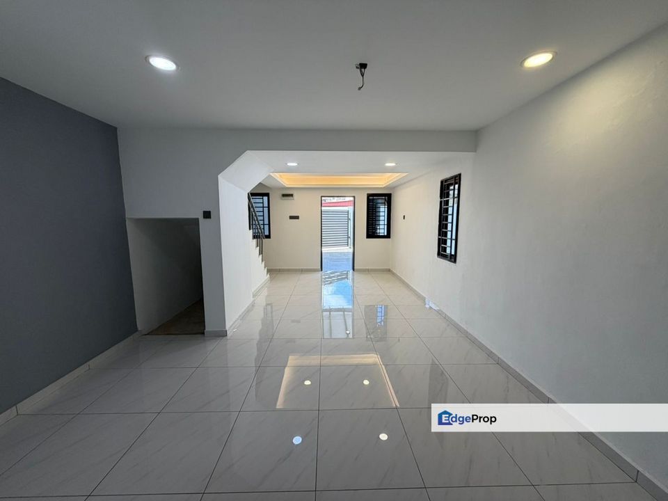 Double storey low cost house Endlot in Taman Skudai Baru for sale , Johor, Skudai