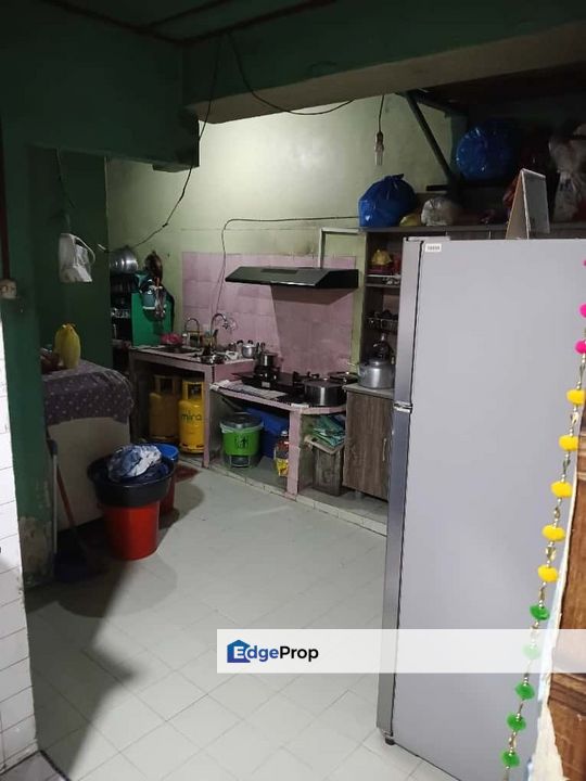 Single storey terrace house in Taman Pasir Putih for sale , Johor, Pasir Gudang