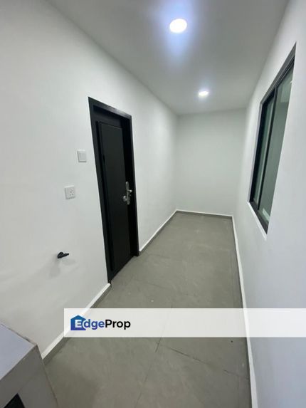 Single storey terrace house in Taman Megah Ria for sale , Johor, Masai