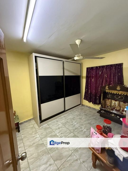 Single storey low cost house in Taman Aman Senai for sale , Johor, Senai