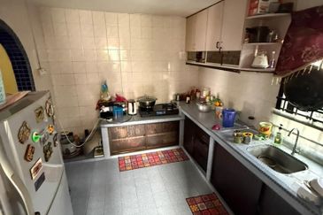 Single storey low cost house in Taman Aman Senai for sale 