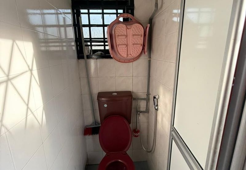 Single storey low cost house in Taman Aman Senai for sale 