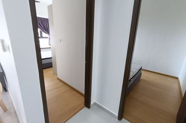 Baypoint @ Country Garden Danga Bay