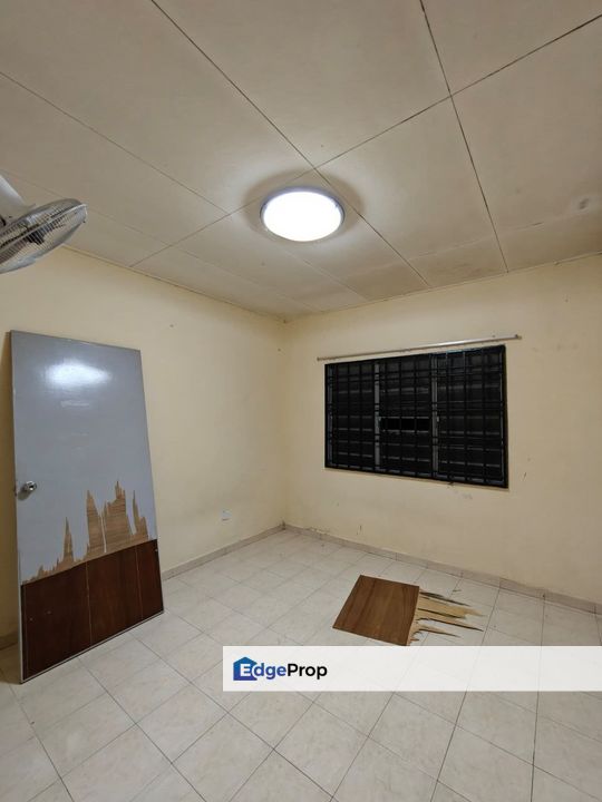 Double storey medium cost house in Taman Nusantara for sale , Johor, Gelang Patah