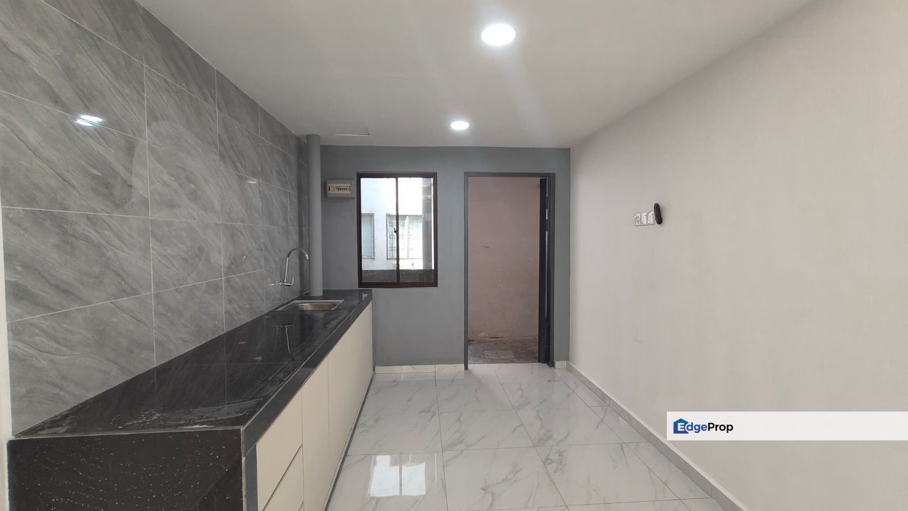 Flat, level 2 in Bandar Seri Alam for sale , Johor, Masai