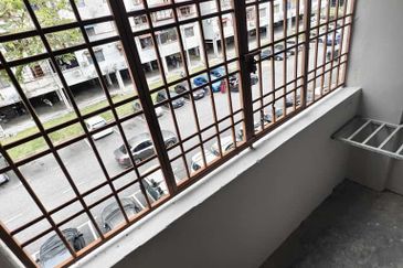 Flat Tasek 64, Bandar Baru Seri Alam