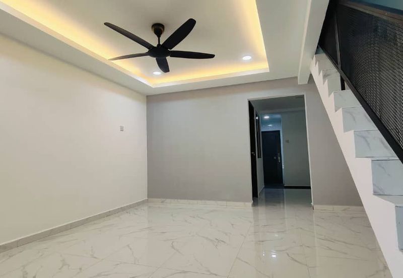 Double storey low cost terrace house in Taman Sri Makmur for sale 