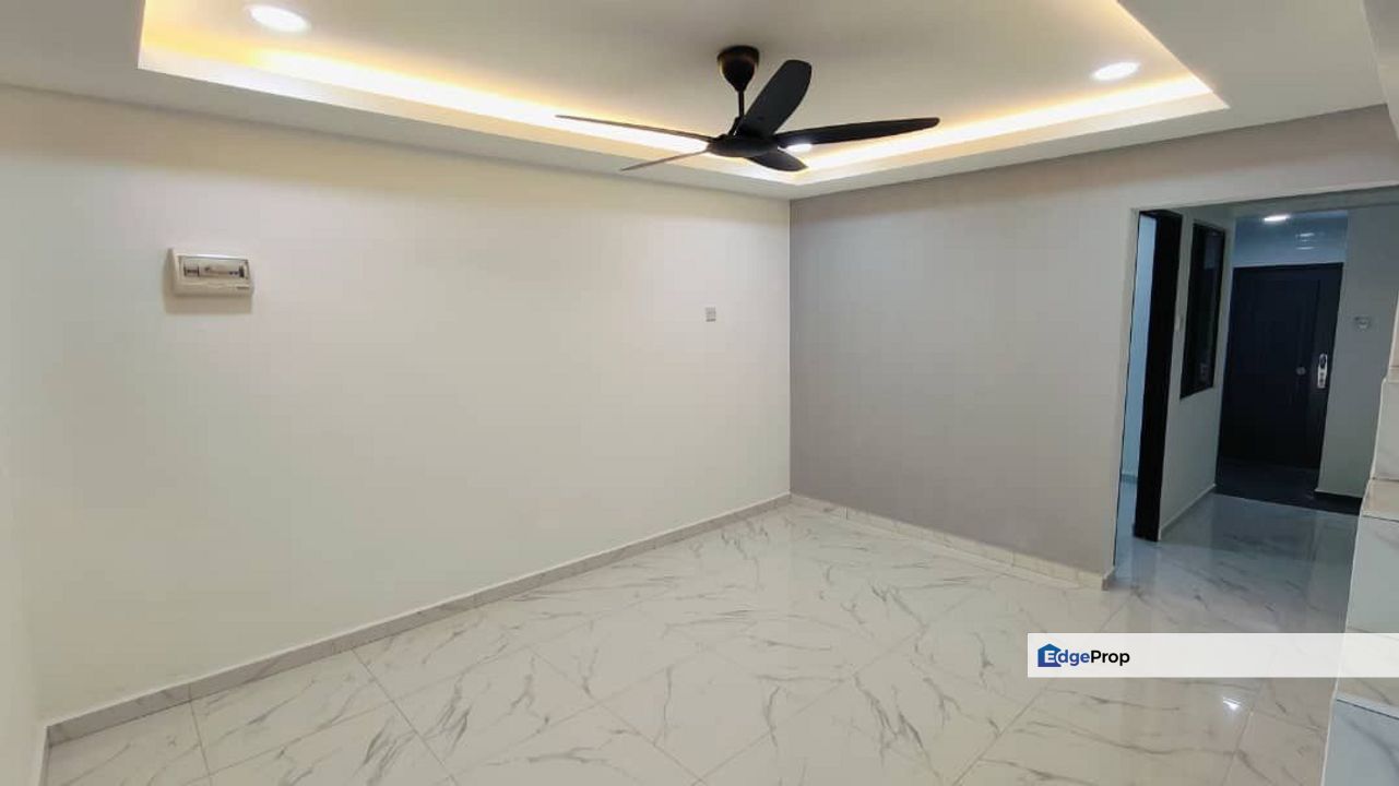 Double storey low cost terrace house in Taman Sri Makmur for sale , Johor, Pontian