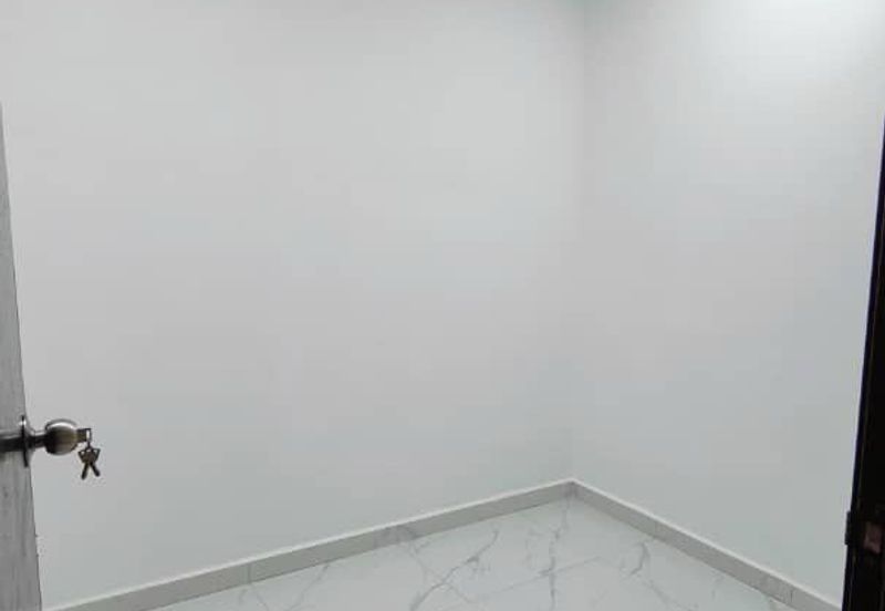 Double storey low cost terrace house in Taman Sri Makmur for sale 