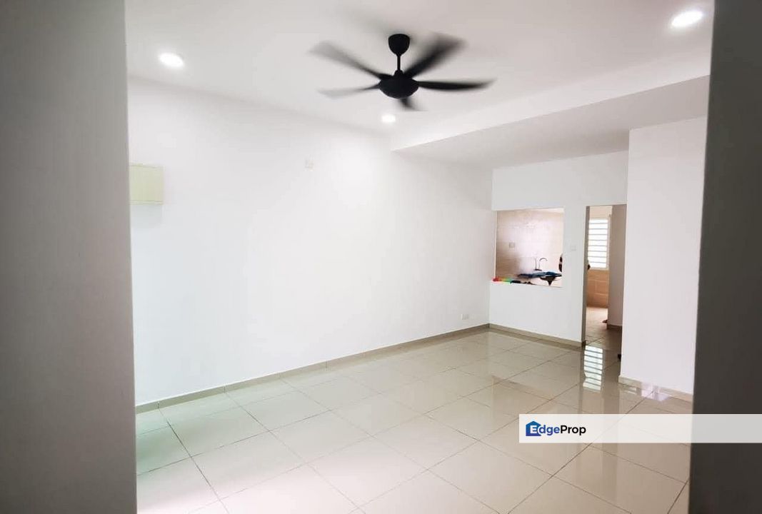 Double storey terrace house in Taman Mutiara jaya for sale , Johor, Skudai