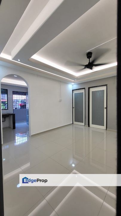 Ground floor flat in Bandar selesa Jaya for sale , Johor, Skudai