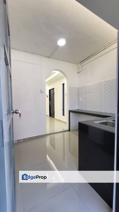 Ground floor flat in Bandar selesa Jaya for sale , Johor, Skudai