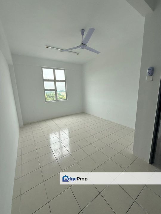 3 bedrooms unit in Pangsapuri Cendera 1 for rent , Johor, Gelang Patah