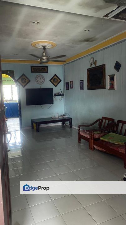 Single storey low cost terrace house in Taman universiti for sale , Johor, Skudai