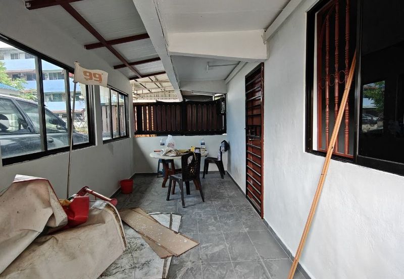 Flat Taman Ungku Tun Aminah