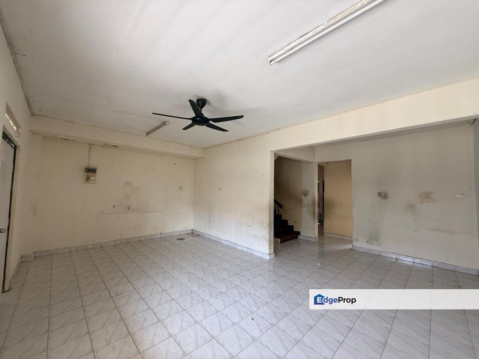 Double storey terrace house in Bandar selesa Jaya for sale , Johor, Skudai