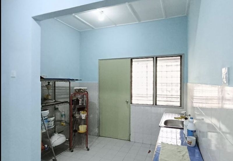 Lily & Jasmine Apartment