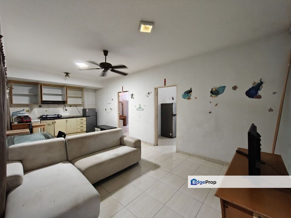 2 bedrooms unit in The Embassy suites for rent , Johor, Johor Bahru