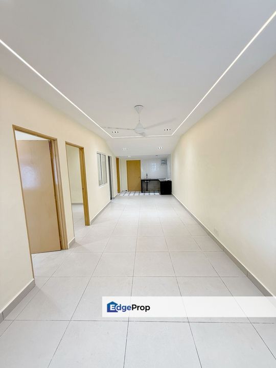 Single storey low cost house in Jalan perwira, Taman ungku tun aminah for sale , Johor, Skudai