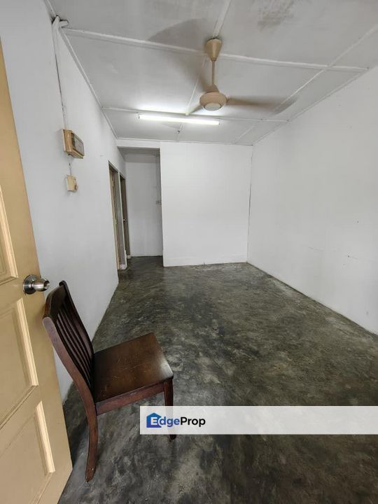 Taman universiti, Jalan Pertanian, single storey low cost house for sale , Johor, Skudai