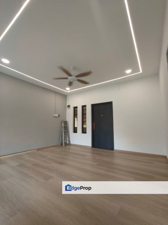 2 bedrooms flat in Taman Ungku Tun Aminah for sale , Johor, Johor Bahru