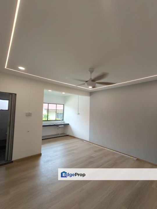 2 bedrooms flat in Taman Ungku Tun Aminah for sale , Johor, Johor Bahru