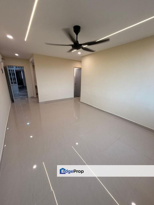 3 bedrooms in Pangsapuri Larkin Idaman Plot A1 for sale, Johor, Johor Bahru