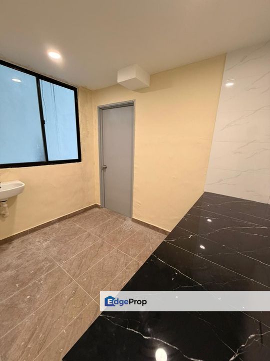 3 bedrooms in Pangsapuri Larkin Idaman Plot A1 for sale, Johor, Johor Bahru