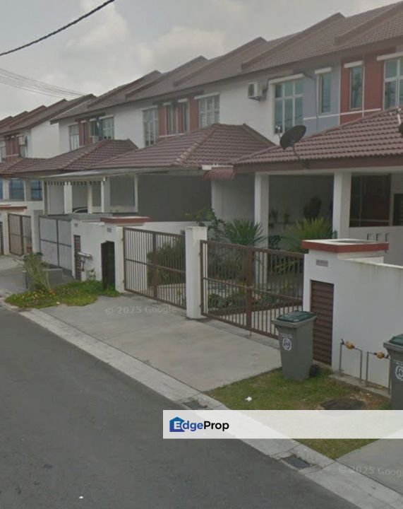 Double storey terrace house in Taman Nusa Bayu for sale, Johor, 