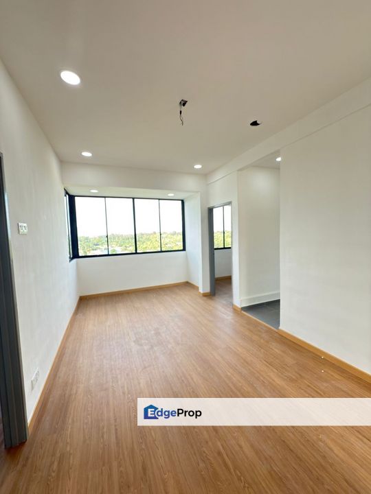 Taman Perling, Jalan pekaka,3 bedrooms flat for sale, Johor, Skudai