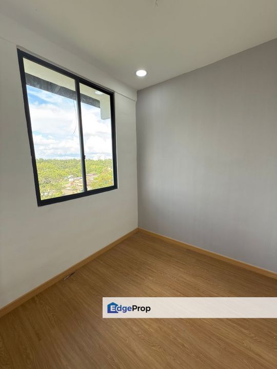 Taman Perling, Jalan pekaka,3 bedrooms flat for sale, Johor, Skudai