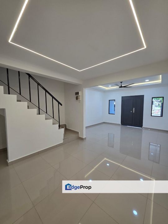 Double Storey Low Cost Terrace House in Taman Rinting for sale, Johor, Masai
