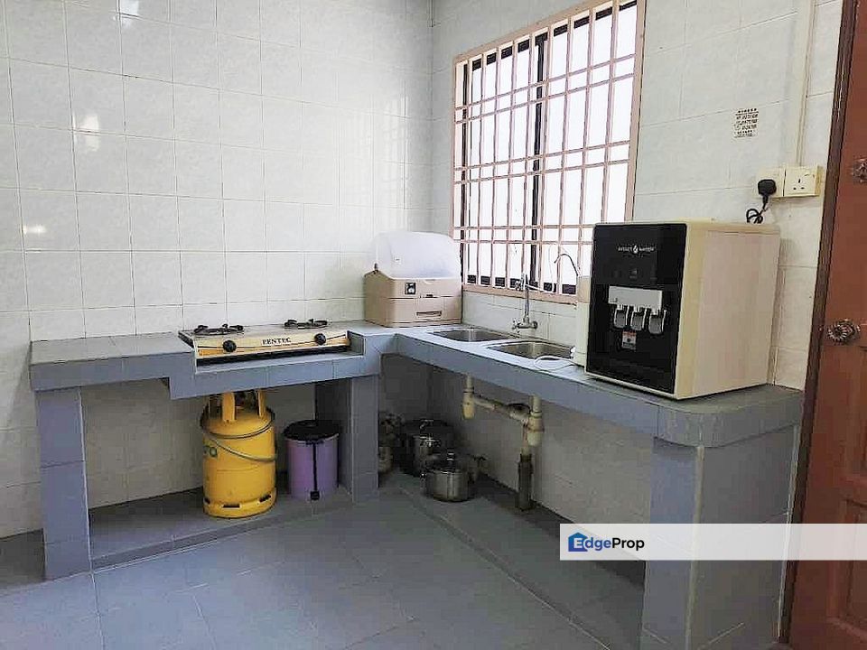 Double storey terrace house in Taman Bukit Indah for rent , Johor, Johor Bahru