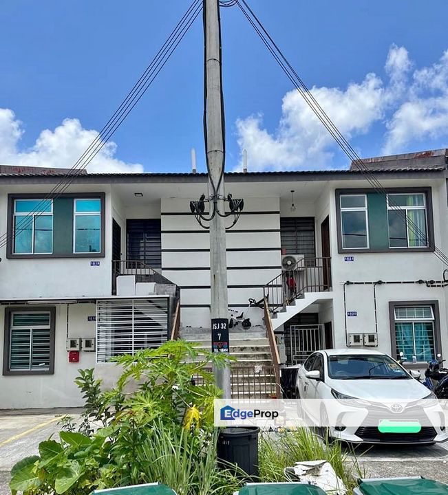 Townhouse in Taman Scientex Senai for sale , Johor, Senai