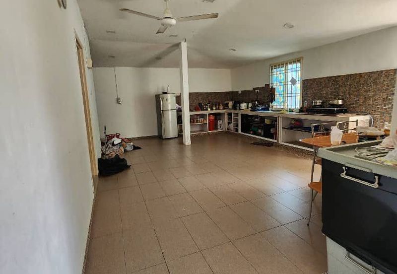 Single Storey Terrace House corner lot in Taman Bukit Indah for sale