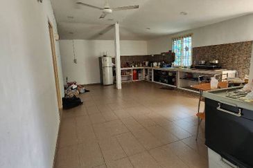 Single Storey Terrace House corner lot in Taman Bukit Indah for sale