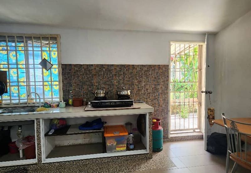 Single Storey Terrace House corner lot in Taman Bukit Indah for sale