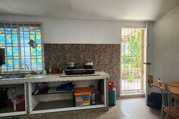 Single Storey Terrace House corner lot in Taman Bukit Indah for sale