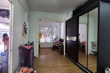Single Storey Terrace House corner lot in Taman Bukit Indah for sale
