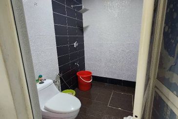 Single Storey Terrace House corner lot in Taman Bukit Indah for sale