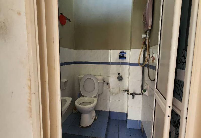 Single Storey Terrace House corner lot in Taman Bukit Indah for sale