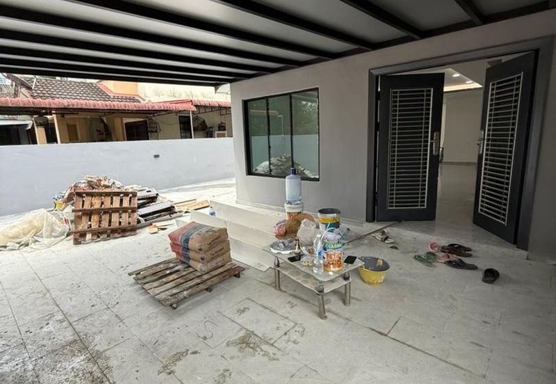 Double Storey Terrace House Endlot with land in Taman Bukit Indah for sale